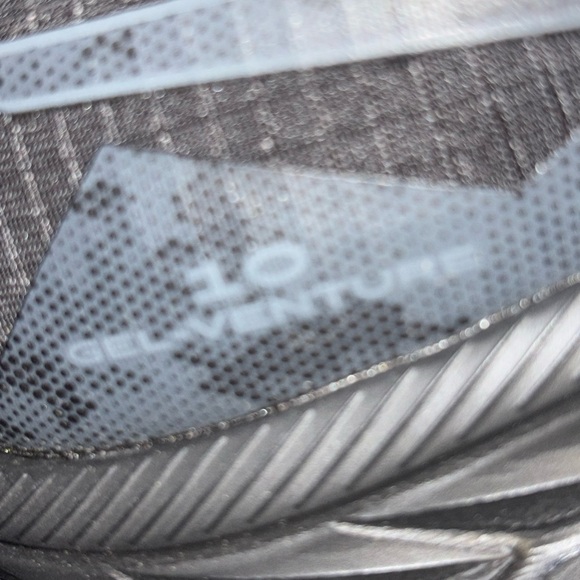 Men's ASICS GEL-VENTURE 10 Athletic Shoes, Size US 10.5, Black and Graphite Grey - Picture 11 of 13